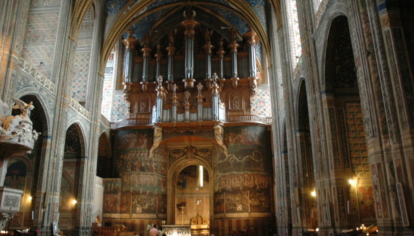 Albi - Intérieur de la cathédrale Sainte-Cécile, vue sur l'orgue - © M.CRIVELLARO